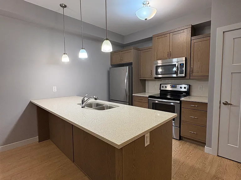 89 Creek Bend Rd #305 — Photo 2