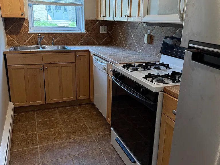 3656 Grand Ave S #1 — Photo 7