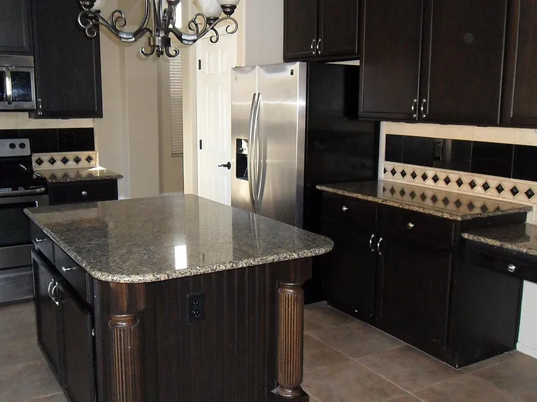 9008 W Quail Ave — Photo 7