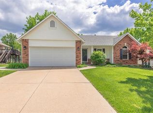 20 Statesman Dr, O'Fallon, MO 63368