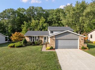 5602 Ely Vista Dr, Parma, OH 44129