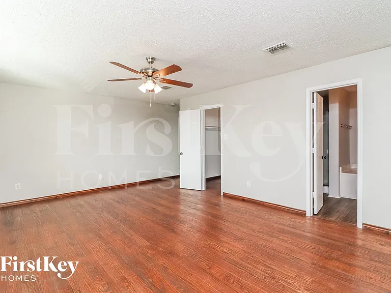 3900 Golden Horn Ln — Photo 11
