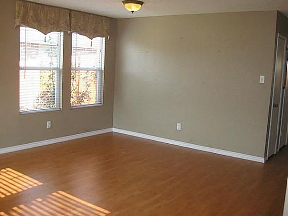 2nd image of 8004 Settlement Dr