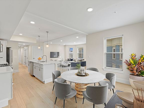 Dining Area/Kitchen/Living Room (vs)
