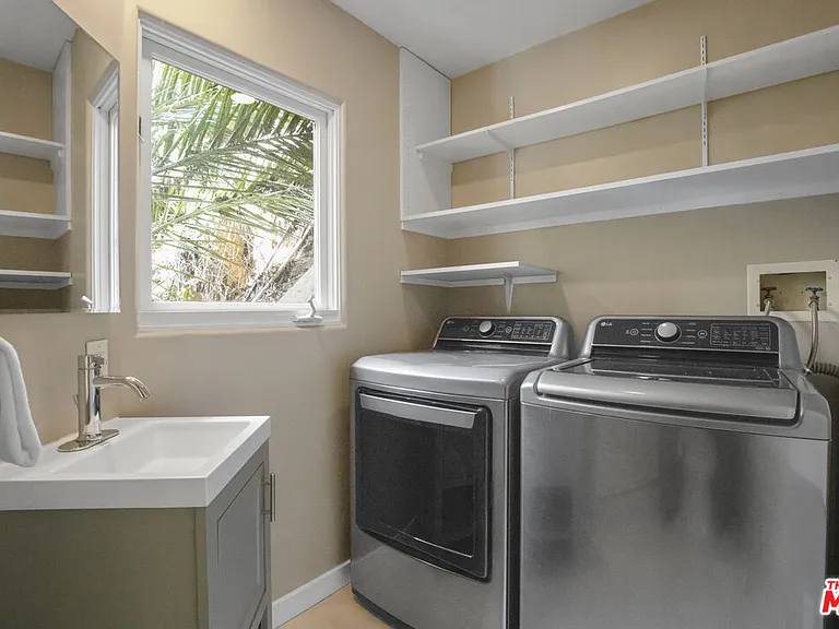 10023 Westwanda Dr — Photo 49