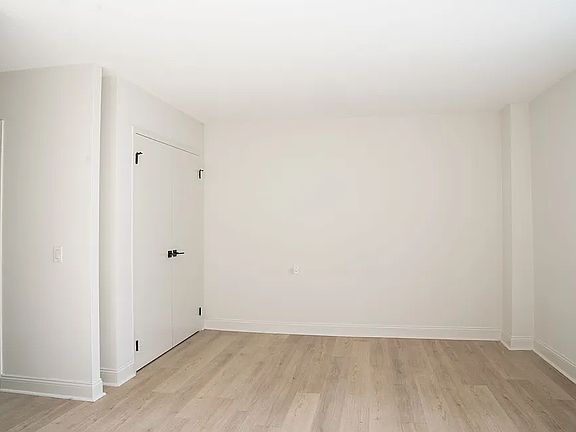 5th image of 420 E 102nd St APT 6E