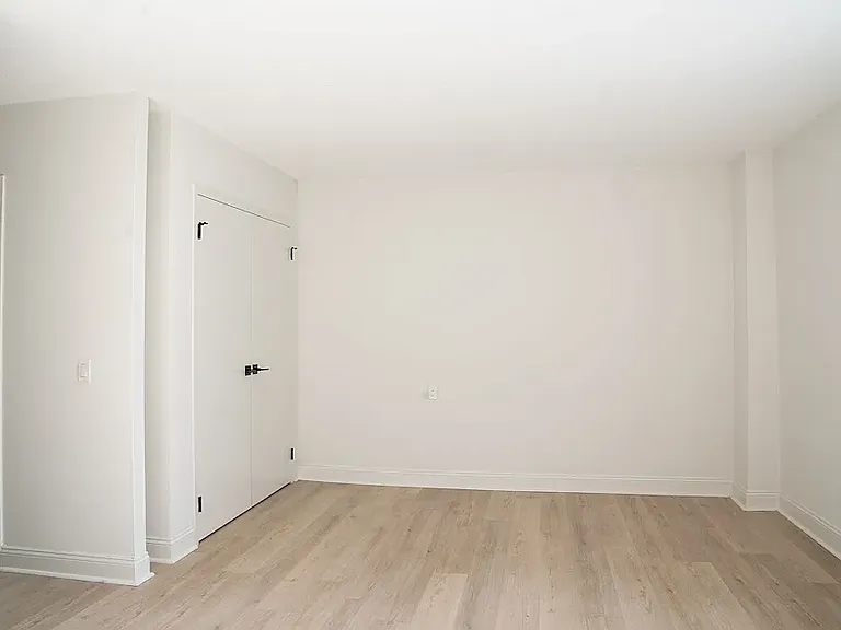 420 E 102nd St #6E — Photo 5