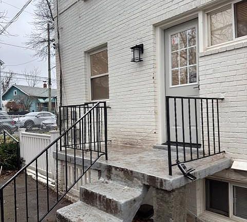 3rd image of 4253 Brooks St NE #1