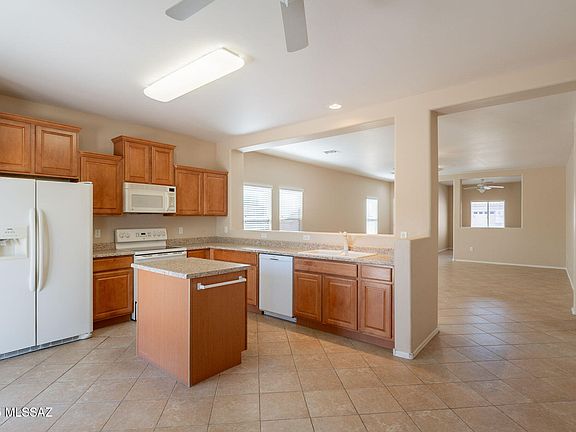 2nd image of 15815 S Via Cayetano