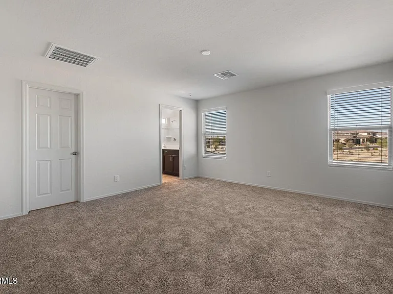 2428 S 246th Ln — Photo 11