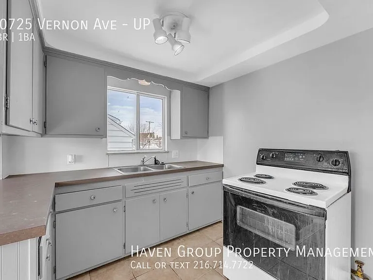 10725 Vernon Ave #UP — Photo 9