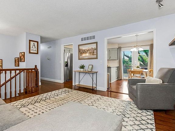 5th image of 2321 W 48th St