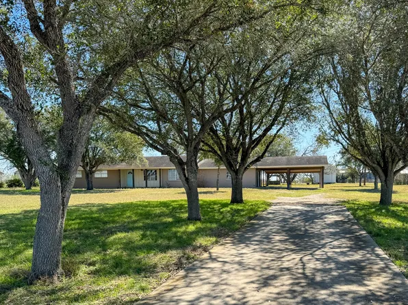 1222 Fm 889, George West, TX 78022