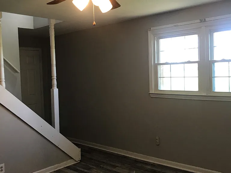 100 Grant Dr — Photo 18