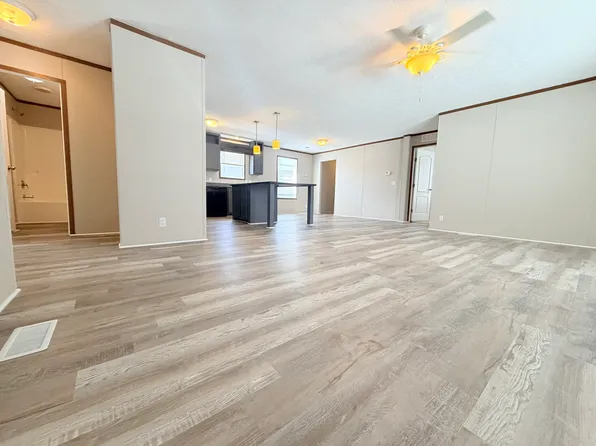 4000 E 134th St #606-N, Chicago, IL 60633