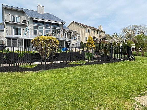 5th image of 28 Erie Cres