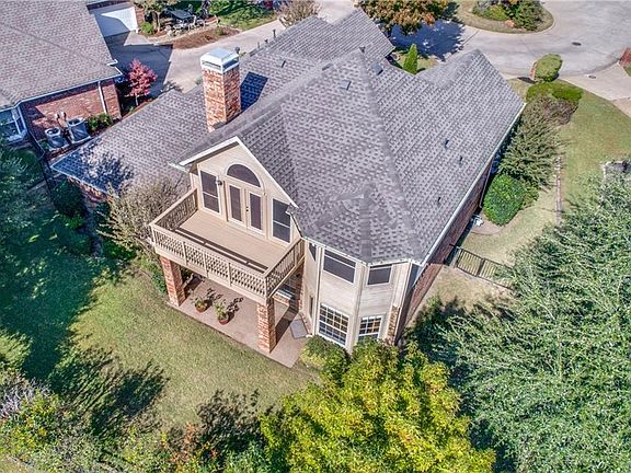 2nd image of 2739 Brookside Ln