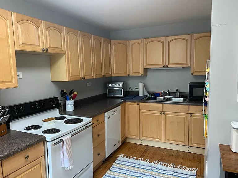 3738 N Fremont St #2F — Photo 6