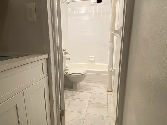 Rented by Compass | media 18