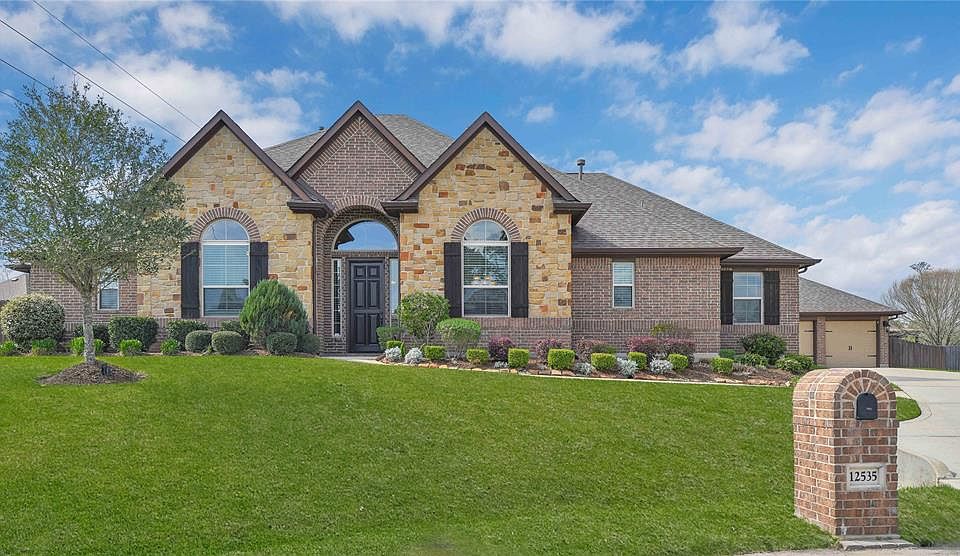 1st image of 12535 Savage Court Court
