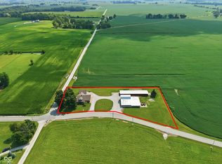 11983 N Little Point Rd, Stilesville, IN 46180