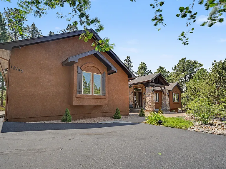 18145 Bakers Farm Rd — Photo 1