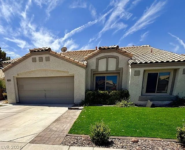 4 bed, 2.0 bath, 1957 sqft, $2,530 — Photo 1