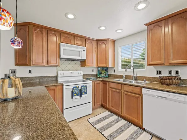 31916 Del Cielo Este APT 38, Bonsall, CA 92003