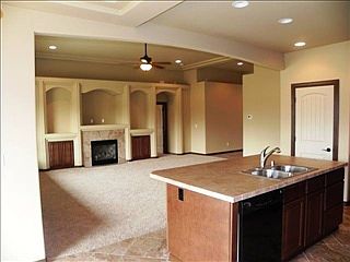 3rd image of 188 Erica Dr