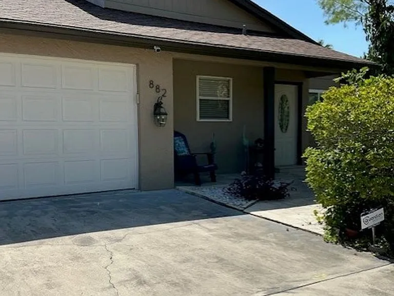 882 Bluebird St — Photo 2