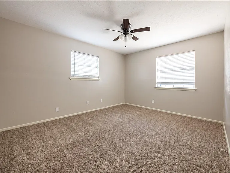 1313 E Sherman Dr — Photo 21