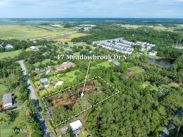 47 Meadowbrook Dr S, Beaufort, SC 29907