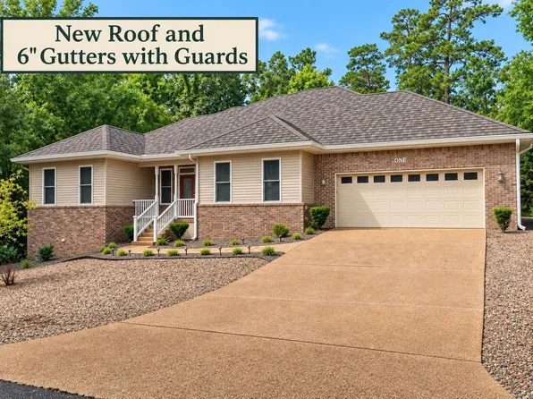 1 Versalles Ln, Hot Springs Village, AR 71909