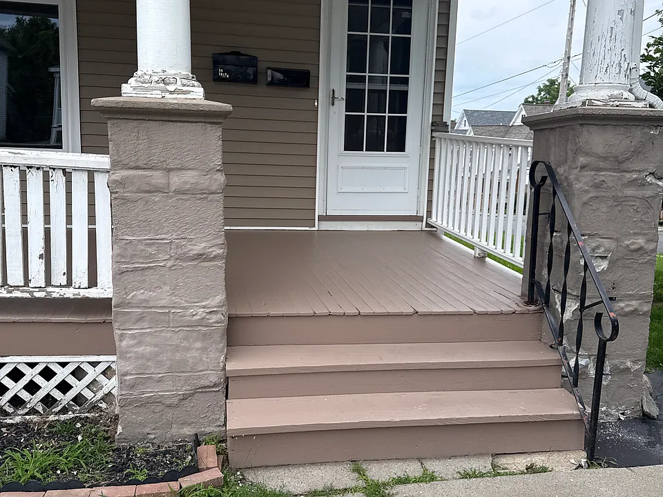 54 Arnold Ave #1