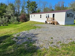 706 Gardiner Rd, Wiscasset, ME 04578