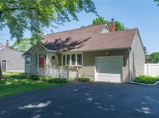 17 Essex Rd, Poughkeepsie, NY 12601