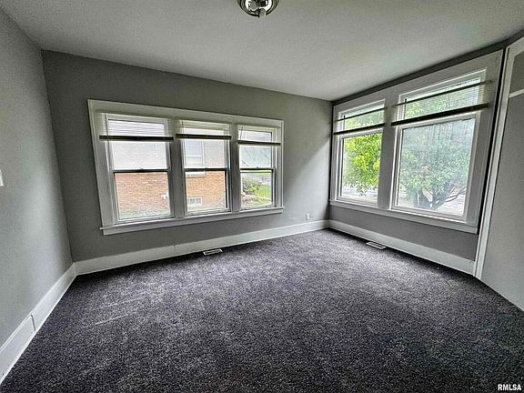 3rd image of 2107 Marquette St