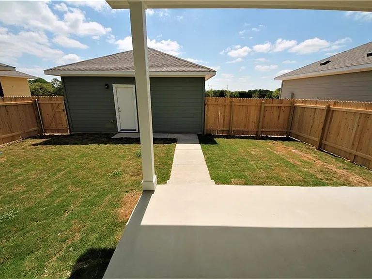1932 Cypress Gate Dr — Photo 3