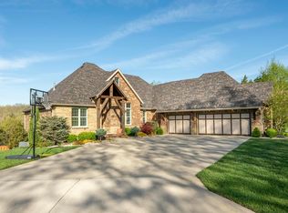 6313 S Weatherwood Trl, Springfield, MO 65810