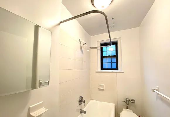 Rented by Compass | media 7