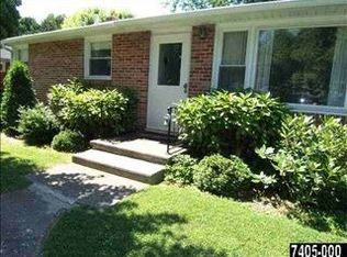 2448 Cambridge Rd, York, PA 17402