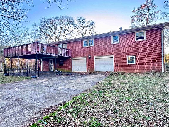 2nd image of 604 Memorial Dr SW