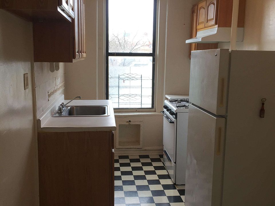 2nd image of 1362 Ocean Ave APT 4H