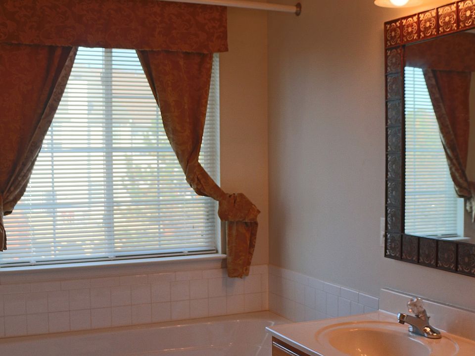 2nd Floor Master Bath