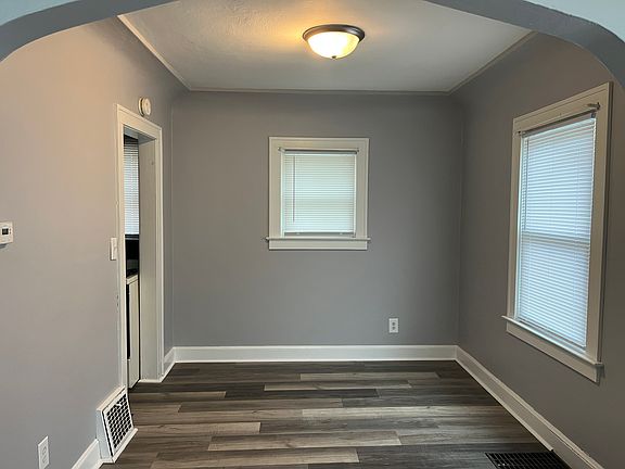 3rd image of 1919 Kensington Rd #1