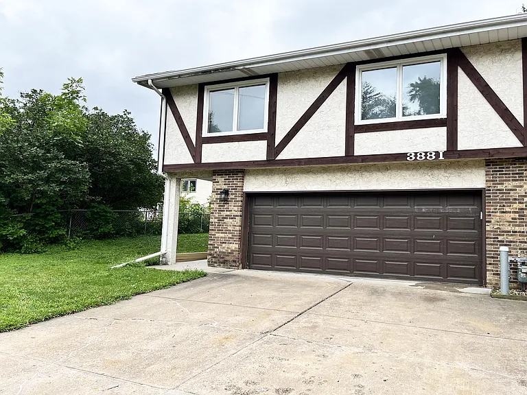 3881 Polk St NE #3881 — Photo 1