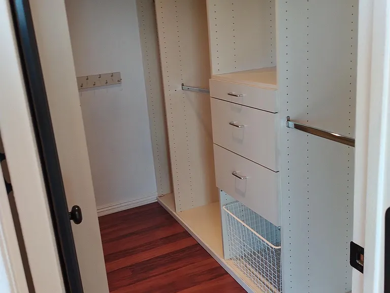 Walk in closet