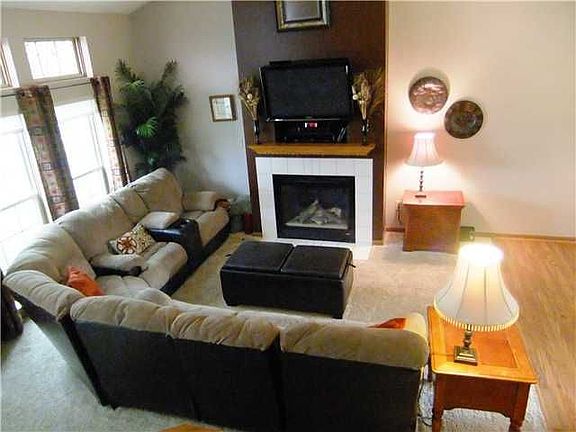 3rd image of 825 Scioto Meadows Blvd