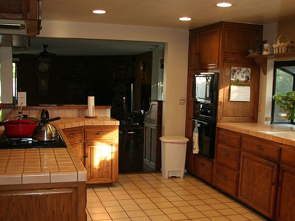 Spacious Kitchen