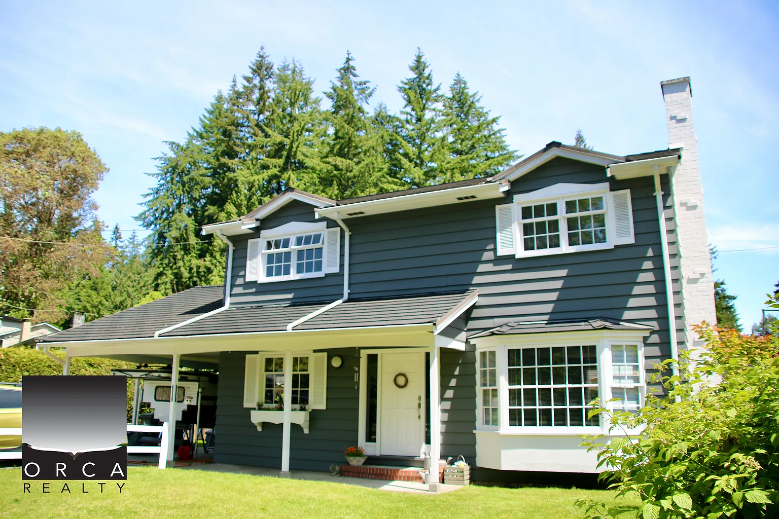 3822 Lynn Valley Rd photo 1